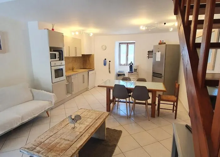 Maison Typique Corse Pour 4 Personnes Hébergement de vacances *