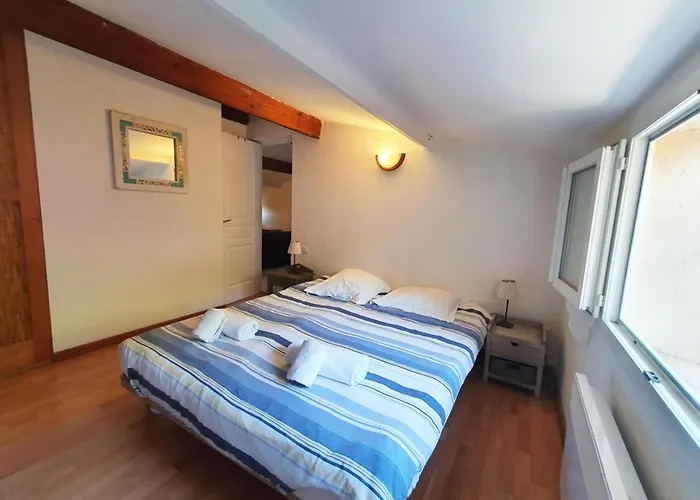 Maison Typique Corse Pour 4 Personnes Hébergement de vacances *